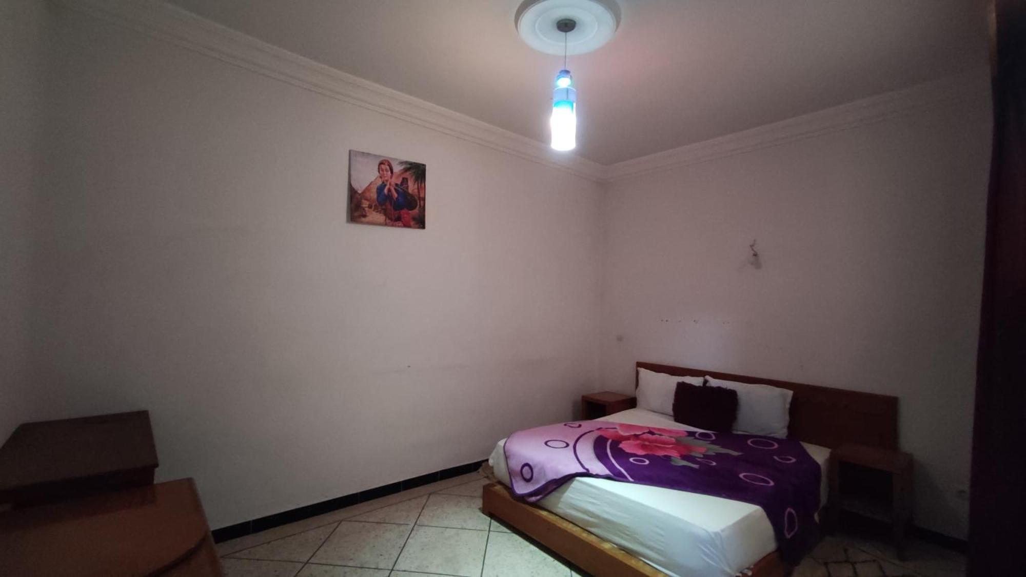 Hostel Afgo Rooftop Варзазат Номер фото