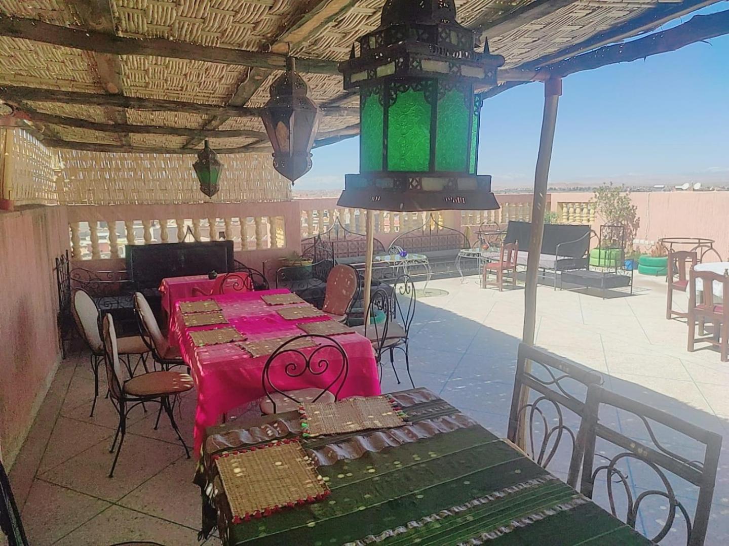 Hostel Afgo Rooftop Варзазат Екстер'єр фото