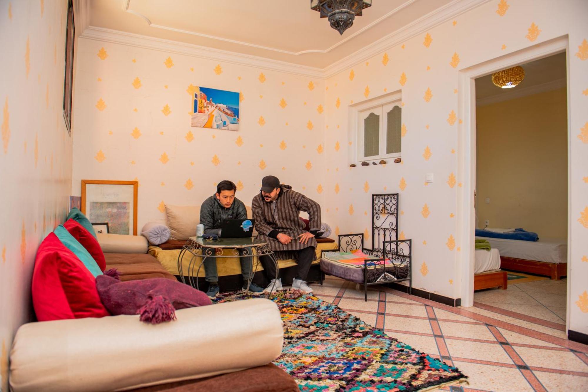 Hostel Afgo Rooftop Варзазат Екстер'єр фото