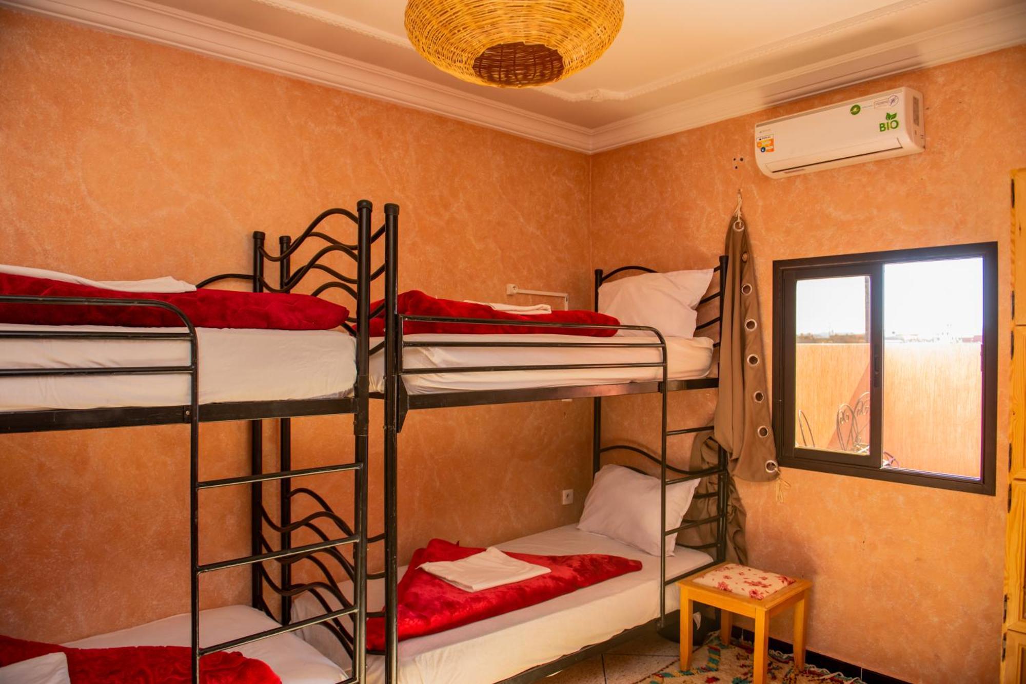 Hostel Afgo Rooftop Варзазат Екстер'єр фото
