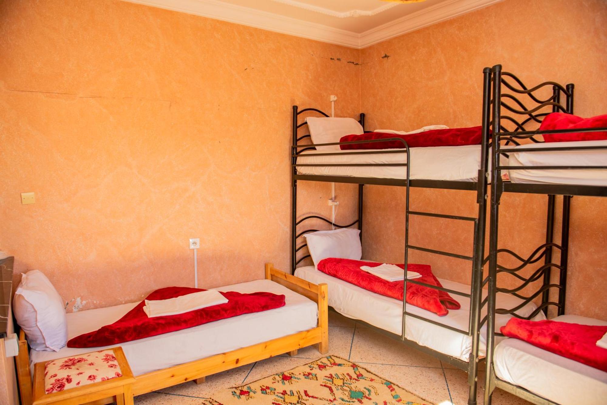 Hostel Afgo Rooftop Варзазат Екстер'єр фото